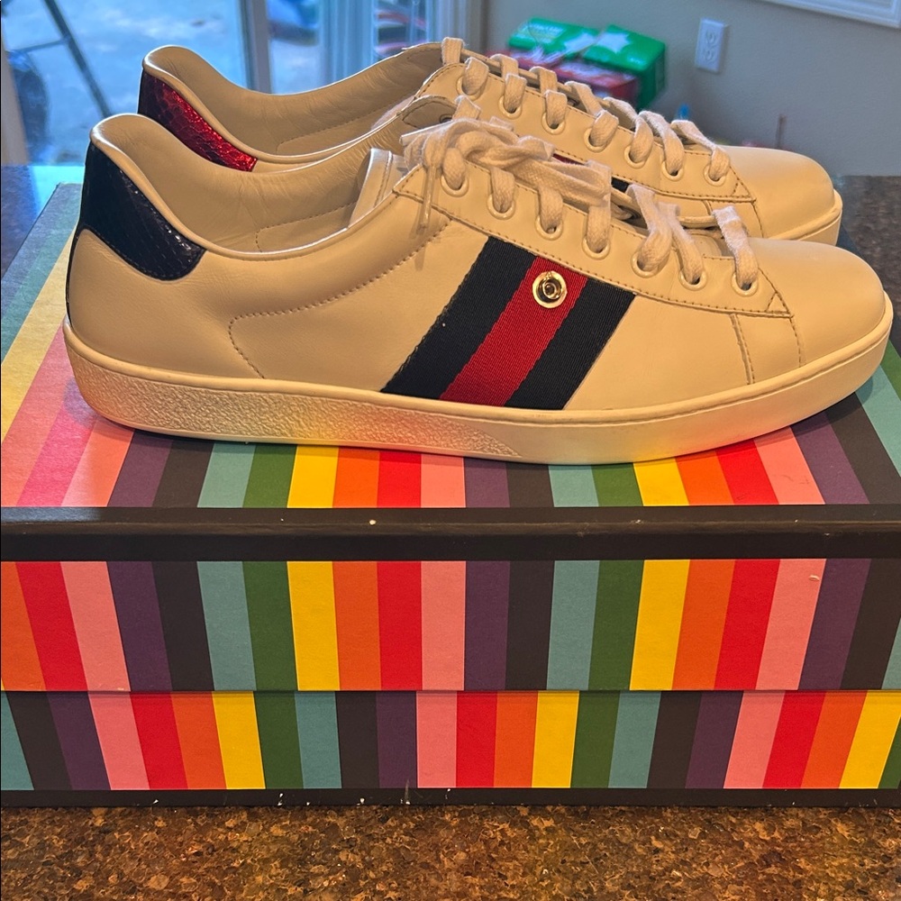 Gucci Ace Tiger sneakers White Leather Men's Sneakers with Red & Navy Stripe - Picture 1 of 12